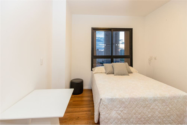 Imagem Apartamento com 2 Quartos à Venda, 106 m² em Jardim Das Acácias - São Paulo