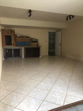 Imagem Casa com 3 Quartos à Venda, 312 m² em América - Joinville