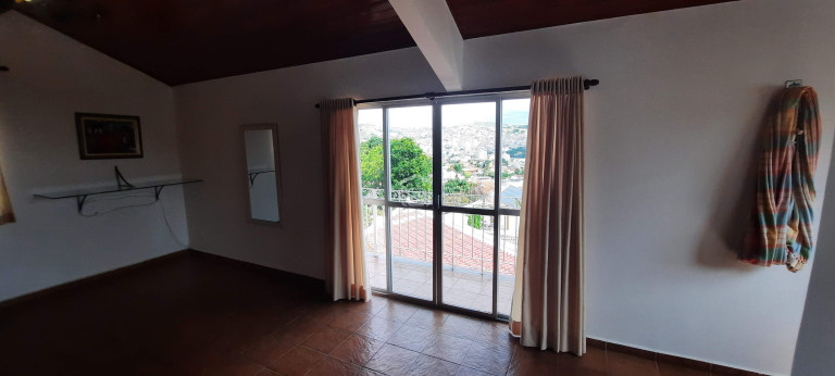 Imagem Casa com 1 Quarto à Venda, 298 m² em Jardim Dos Estados - Poços De Caldas Imagem Casa com 1 Quarto à Venda, 298 m² em Jardim Dos Estados - Poços De Caldas