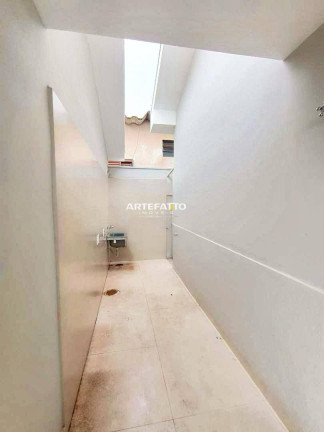 Imagem Imóvel com 3 Quartos à Venda, 288 m² Imagem Imóvel com 3 Quartos à Venda, 288 m²