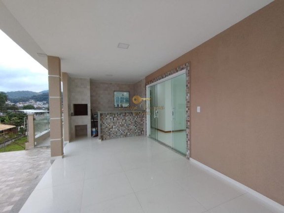 Imagem Casa com 4 Quartos à Venda, 252 m² em Vargem Grande - Teresópolis Imagem Casa com 4 Quartos à Venda, 252 m² em Vargem Grande - Teresópolis