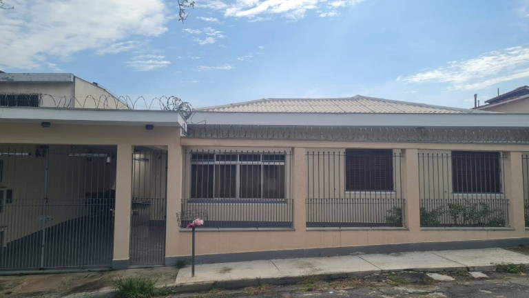 Imagem Casa com 3 Quartos à Venda, 255 m² em Jardim Trussardi - São Paulo Imagem Casa com 3 Quartos à Venda, 255 m² em Jardim Trussardi - São Paulo
