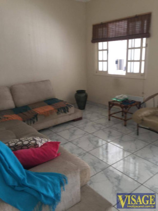 Imagem Casa com 2 Quartos à Venda, em Centro - Jacareí Imagem Casa com 2 Quartos à Venda, em Centro - Jacareí