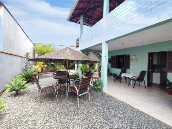 Imagem Casa com 3 Quartos à Venda, 210 m² em Costeira - Balneário Barra Do Sul Imagem Casa com 3 Quartos à Venda, 210 m² em Costeira - Balneário Barra Do Sul