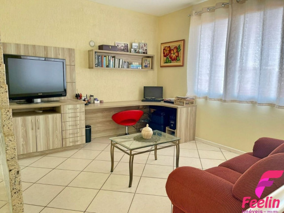 Imagem Casa com 3 Quartos à Venda, 227 m² em Carianos - Florianópolis Imagem Casa com 3 Quartos à Venda, 227 m² em Carianos - Florianópolis