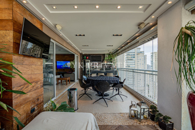 Imagem Apartamento com 4 Quartos à Venda, 206 m² em Vila Romana - São Paulo