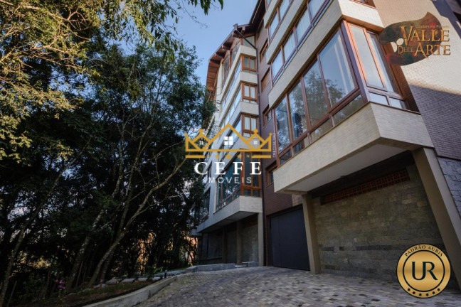 Imagem Imóvel com 3 Quartos à Venda, 274 m² em Centro - Gramado