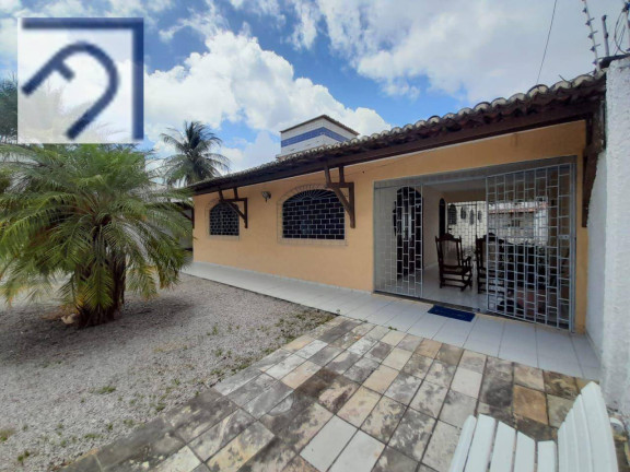 Casa com 4 Quartos à Venda ou Locação, 257 m² em Lagoa Nova - Natal