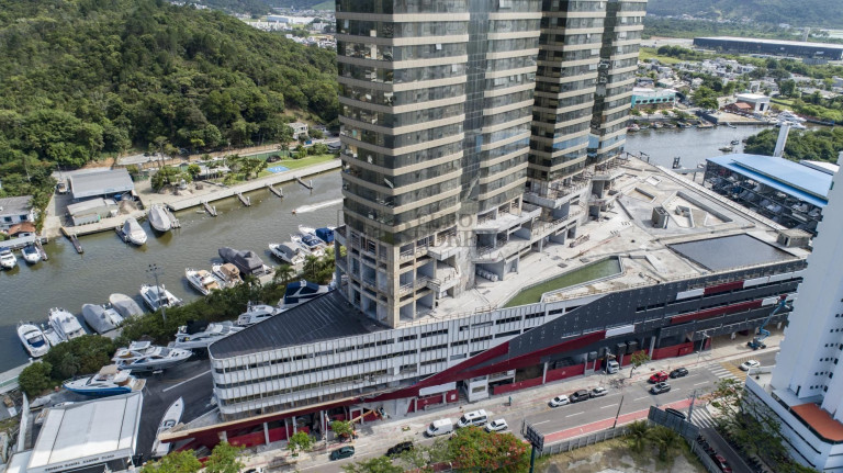 Imagem Apartamento com 4 Quartos à Venda, 265 m² em Barra Sul - Balneário Camboriú Imagem Apartamento com 4 Quartos à Venda, 265 m² em Barra Sul - Balneário Camboriú
