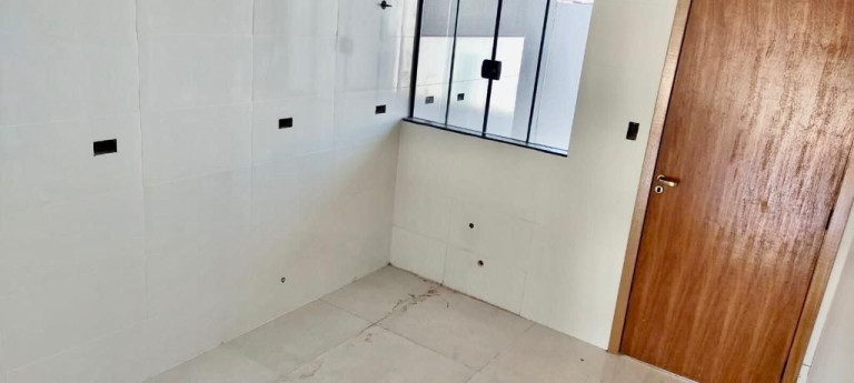 Imagem Casa com 3 Quartos à Venda, 84 m² em Loteamento Madrid - Maringa Imagem Casa com 3 Quartos à Venda, 84 m² em Loteamento Madrid - Maringa