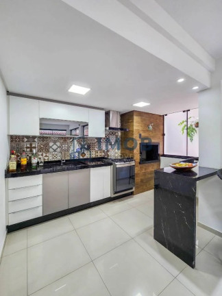 Imagem Casa com 3 Quartos à Venda, 231 m² em Vila Baependi - Jaraguá Do Sul