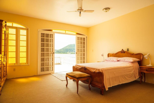 Imagem Casa com 5 Quartos à Venda, 750 m² em Ribeirão Da Ilha - Florianópolis Imagem Casa com 5 Quartos à Venda, 750 m² em Ribeirão Da Ilha - Florianópolis