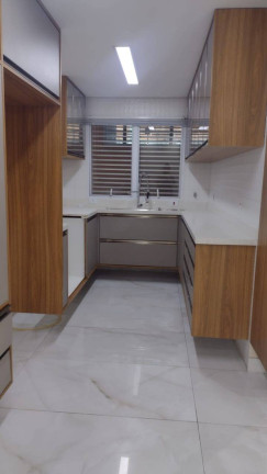 Imagem Casa com 3 Quartos à Venda, 200 m² em Veloso - Osasco