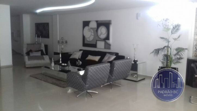 Imagem Apartamento com 2 Quartos para Alugar, 90 m² em Centro - Balneário Camboriú Imagem Apartamento com 2 Quartos para Alugar, 90 m² em Centro - Balneário Camboriú