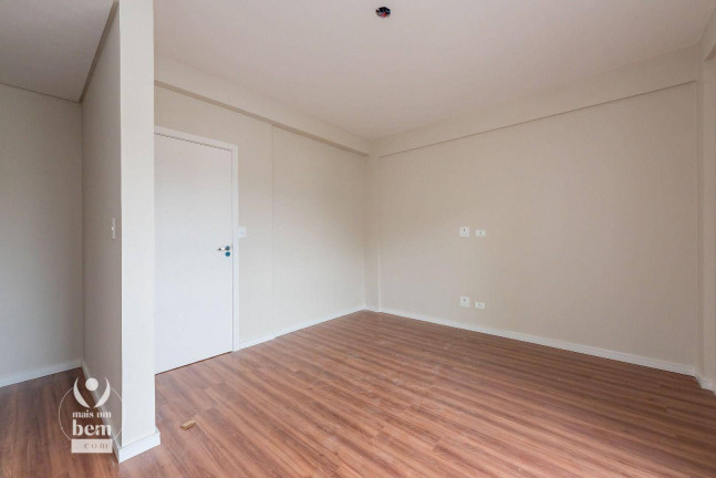 Imagem Sobrado com 3 Quartos à Venda, 180 m² em Portão - Curitiba
