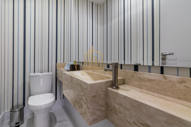 Imagem Apartamento com 3 Quartos à Venda, 165 m² em Centro - Curitiba