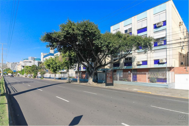 Imagem Imóvel com 2 Quartos à Venda, em Azenha - Porto Alegre Imagem Imóvel com 2 Quartos à Venda, em Azenha - Porto Alegre