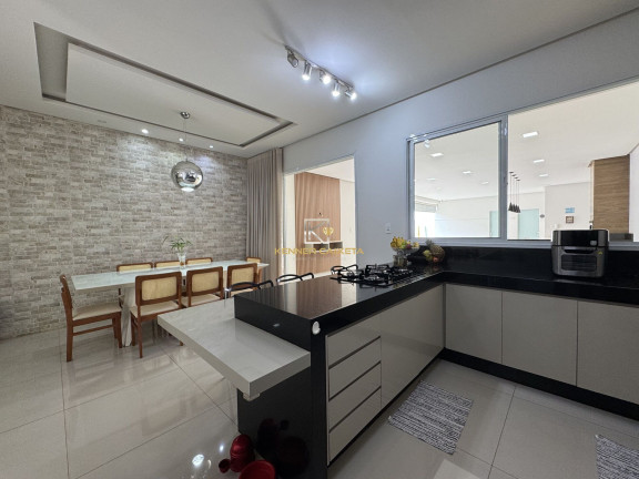 Imagem Casa com 3 Quartos à Venda, 243 m² em Alto Dos Caiçaras - Patos De Minas Imagem Casa com 3 Quartos à Venda, 243 m² em Alto Dos Caiçaras - Patos De Minas