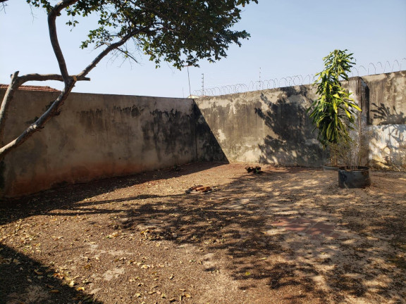 Imagem Imóvel com 3 Quartos à Venda, 1 m² em Amambaí - Campo Grande