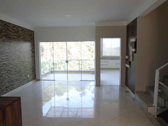 Imagem Casa com 3 Quartos à Venda, 225 m² em Aruã - Mogi Das Cruzes Imagem Casa com 3 Quartos à Venda, 225 m² em Aruã - Mogi Das Cruzes