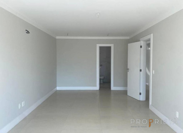 Imagem Casa de Condomínio com 4 Quartos à Venda, 300 m² em Barra Da Tijuca - Rio De Janeiro