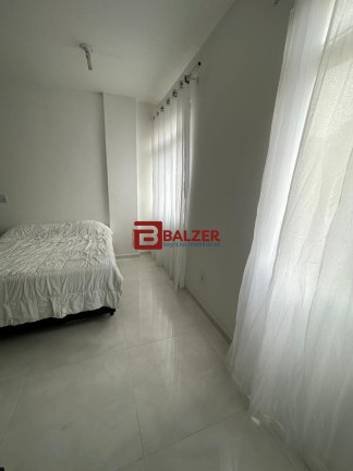 Imagem Apartamento com 1 Quarto à Venda, 32 m² em Centro - Florianópolis Imagem Apartamento com 1 Quarto à Venda, 32 m² em Centro - Florianópolis