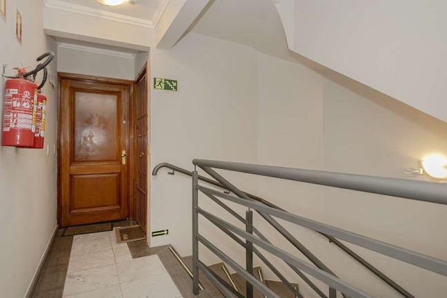Imagem Apartamento com 2 Quartos à Venda, 5.000 m² em Auxiliadora - Porto Alegre