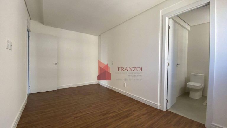 Imagem Apartamento com 3 Quartos à Venda, 126 m² em Fazenda - Itajaí Imagem Apartamento com 3 Quartos à Venda, 126 m² em Fazenda - Itajaí