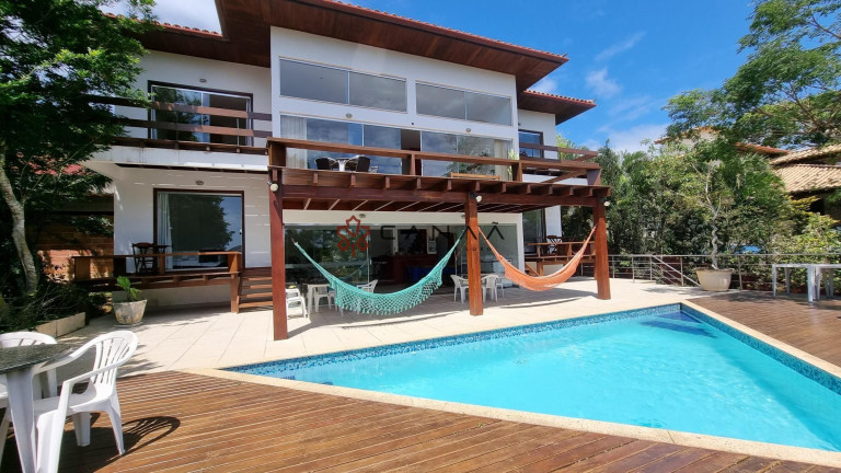 Imagem Casa com 6 Quartos à Venda, 500 m² em Ferradura - Armação Dos Búzios Imagem Casa com 6 Quartos à Venda, 500 m² em Ferradura - Armação Dos Búzios