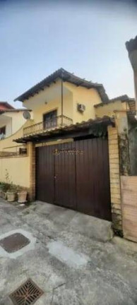 Imagem Casa com 2 Quartos à Venda, 110 m² em Vila Valqueire - Rio De Janeiro Imagem Casa com 2 Quartos à Venda, 110 m² em Vila Valqueire - Rio De Janeiro
