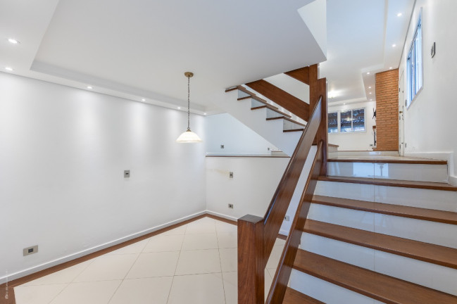 Imagem Casa com 3 Quartos à Venda, 215 m² em Jd Prudência - São Paulo Imagem Casa com 3 Quartos à Venda, 215 m² em Jd Prudência - São Paulo