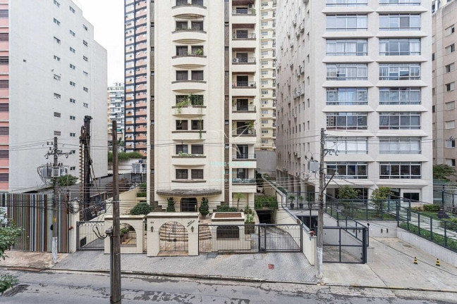 Imagem Apartamento com 3 Quartos à Venda, 135 m² em Itaim Bibi - São Paulo