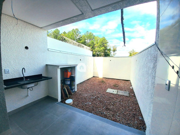 Imagem Casa com 2 Quartos à Venda, 109 m²