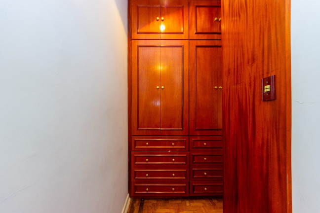 Imagem Casa com 3 Quartos à Venda, 168 m² em Vila Nova Conceição - São Paulo Imagem Casa com 3 Quartos à Venda, 168 m² em Vila Nova Conceição - São Paulo