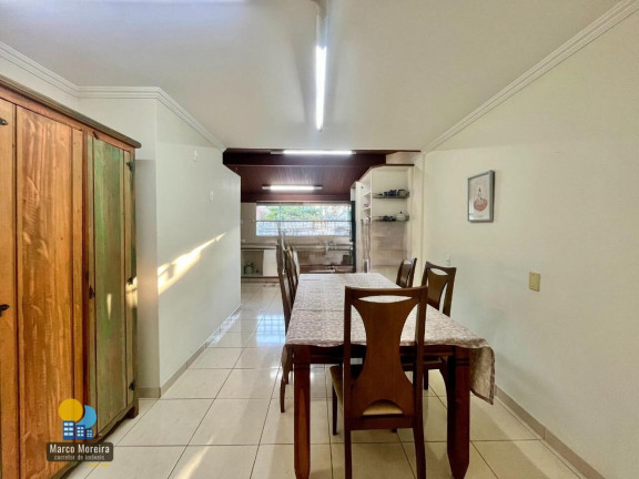 Imagem Casa com 4 Quartos à Venda, 205 m² em Itacorubi - Florianópolis Imagem Casa com 4 Quartos à Venda, 205 m² em Itacorubi - Florianópolis