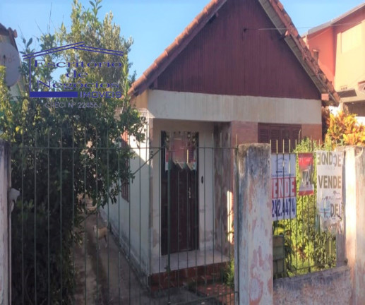 Imagem Casa com 5 Quartos à Venda, 200 m² em Camaquã - Porto Alegre Imagem Casa com 5 Quartos à Venda, 200 m² em Camaquã - Porto Alegre