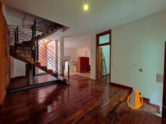 Casa com 4 Quartos à Venda, 240 m² em Ingá - Niterói