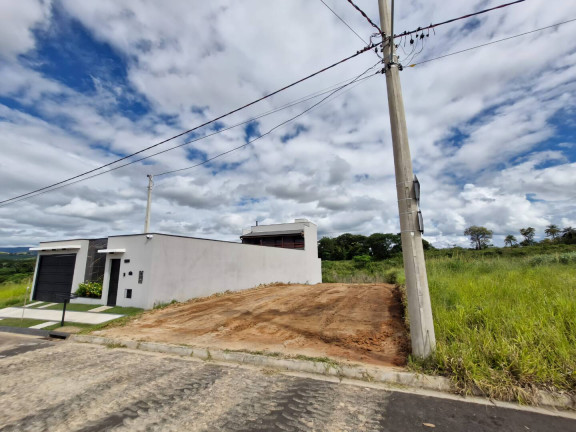 Imagem Terreno à Venda, 304 m² em São João Da Boa Vista Imagem Terreno à Venda, 304 m² em São João Da Boa Vista