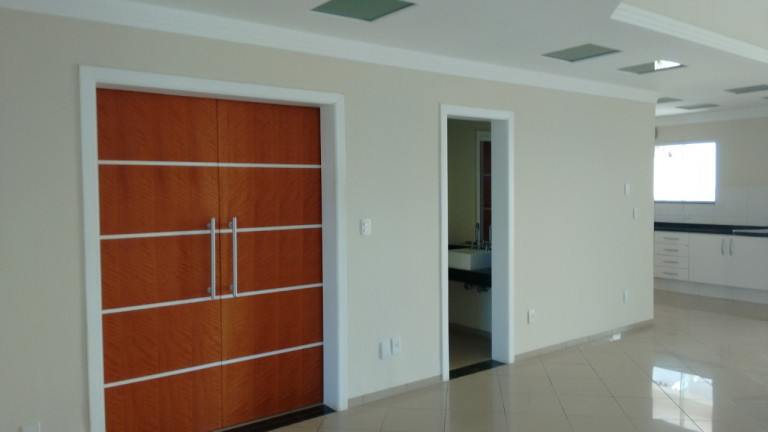 Imagem Sobrado com 3 Quartos à Venda ou Locação, 268 m² em Chácara Reunidas São Jorge - Sorocaba Imagem Sobrado com 3 Quartos à Venda ou Locação, 268 m² em Chácara Reunidas São Jorge - Sorocaba
