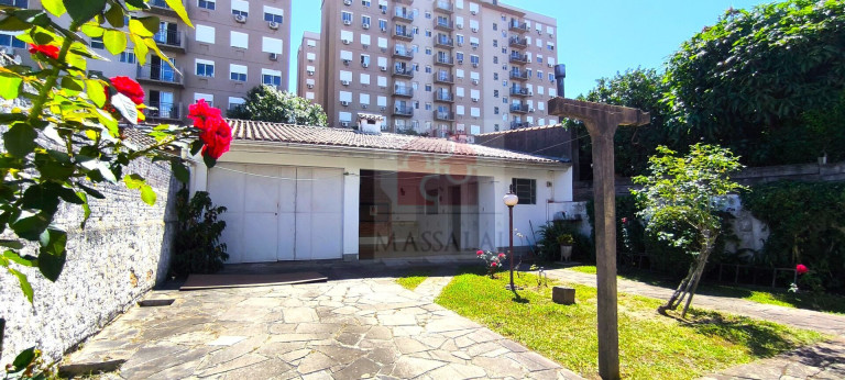 Imagem Casa com 3 Quartos à Venda, 141 m² em Camaquã - Porto Alegre Imagem Casa com 3 Quartos à Venda, 141 m² em Camaquã - Porto Alegre