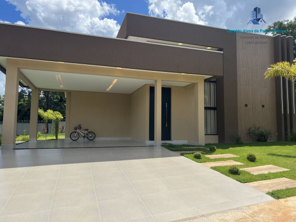 Imagem Casa com 4 Quartos à Venda, 200 m² em Centro - Guapó Imagem Casa com 4 Quartos à Venda, 200 m² em Centro - Guapó