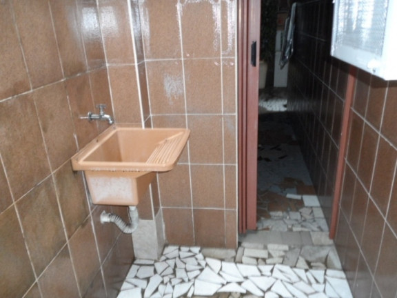 Imagem Casa com 2 Quartos à Venda, 170 m² em Marapé - Santos