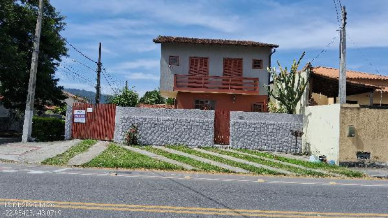 Imagem Casa com 4 Quartos à Venda, 360 m² em Piratininga - Niteroi Imagem Casa com 4 Quartos à Venda, 360 m² em Piratininga - Niteroi