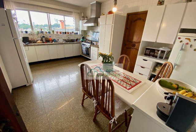 Imagem Sobrado com 4 Quartos à Venda, 500 m² em Pacaembu - São Paulo Imagem Sobrado com 4 Quartos à Venda, 500 m² em Pacaembu - São Paulo
