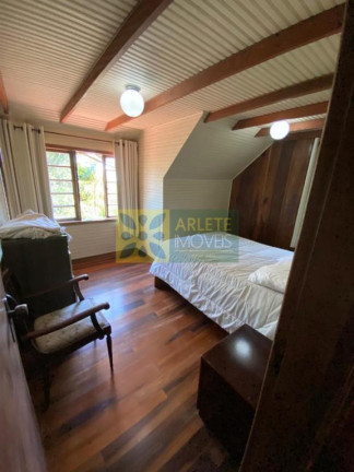 Imagem Casa com 6 Quartos à Venda, 420 m² em Araça - Porto Belo Imagem Casa com 6 Quartos à Venda, 420 m² em Araça - Porto Belo