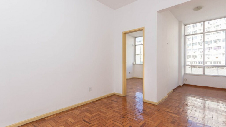 Imagem Imóvel com 1 Quarto à Venda, 40 m² em Catete - Rio De Janeiro Imagem Imóvel com 1 Quarto à Venda, 40 m² em Catete - Rio De Janeiro
