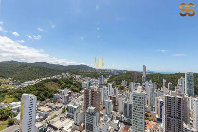 Imagem Apartamento com 4 Quartos à Venda, 228 m² em Pioneiros - Balneário Camboriú Imagem Apartamento com 4 Quartos à Venda, 228 m² em Pioneiros - Balneário Camboriú
