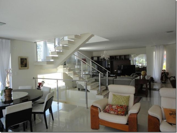 Imagem Casa com 4 Quartos à Venda, 450 m² em Vila Veloso - Carapicuíba Imagem Casa com 4 Quartos à Venda, 450 m² em Vila Veloso - Carapicuíba