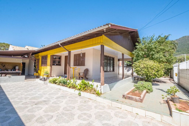 Imagem Casa com 3 Quartos à Venda, 140 m² em Praia De Fora - Palhoça Imagem Casa com 3 Quartos à Venda, 140 m² em Praia De Fora - Palhoça