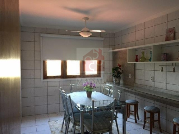 Imagem Casa com 4 Quartos à Venda, 382 m² em Cristal - Porto Alegre Imagem Casa com 4 Quartos à Venda, 382 m² em Cristal - Porto Alegre